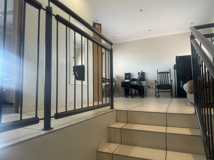 To Let 4 Bedroom Property for Rent in Boschdal North West